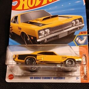 Hot Wheels '69 Dodge Coronet Superbee - Yellow Hot Wheels